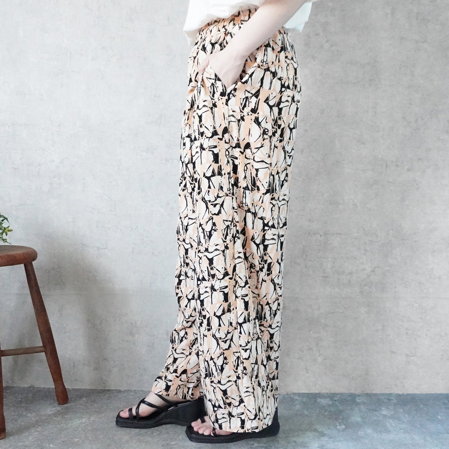 ペイント柄イージーパンツ