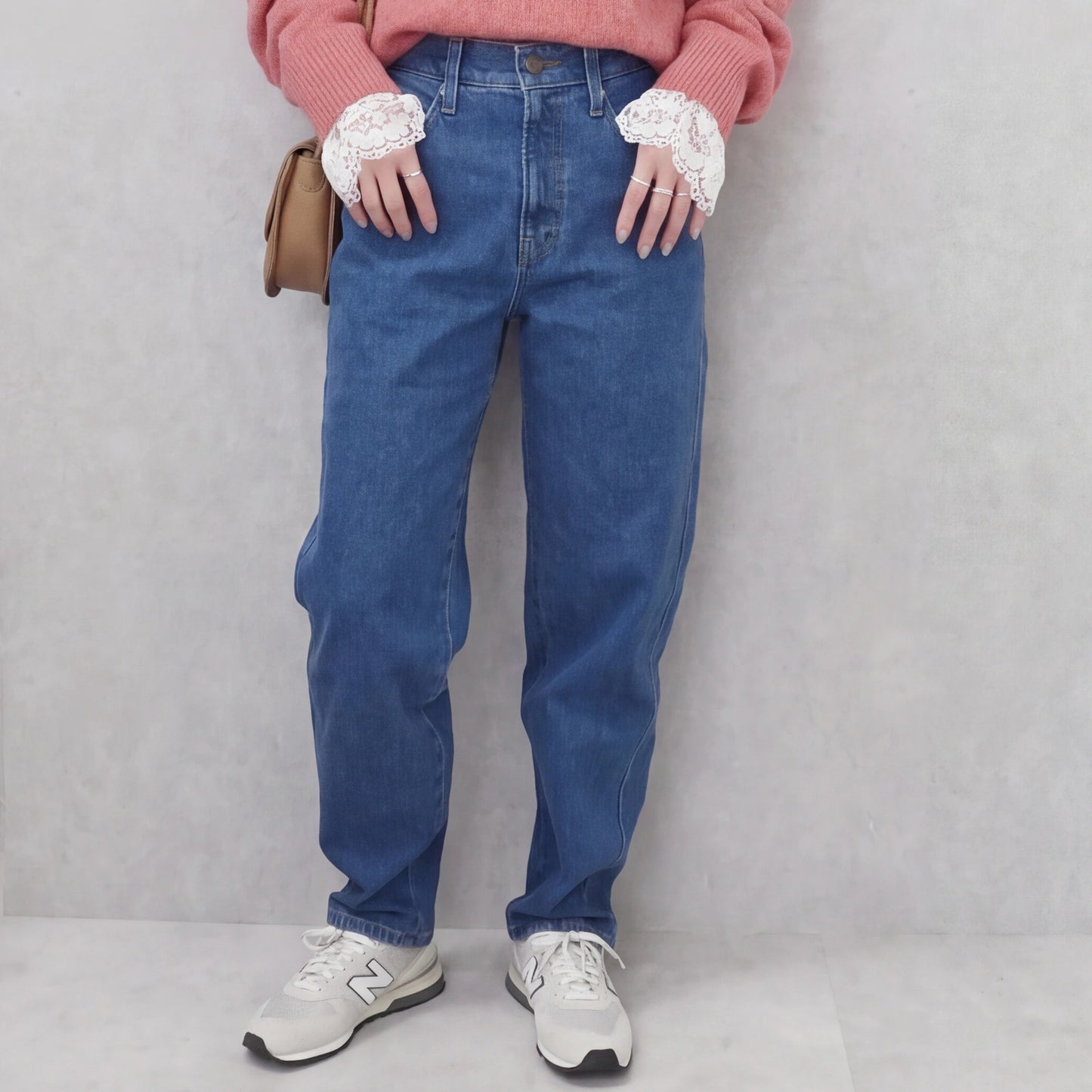 細見えテーパードデニムパンツ