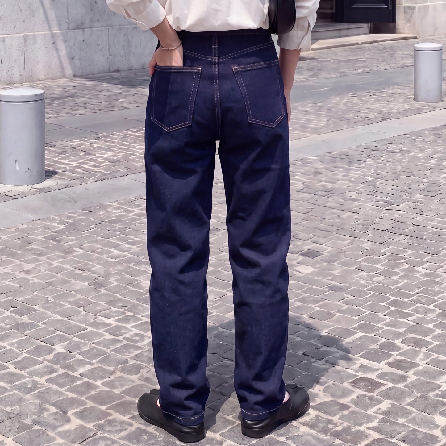 細見えテーパードデニムパンツ