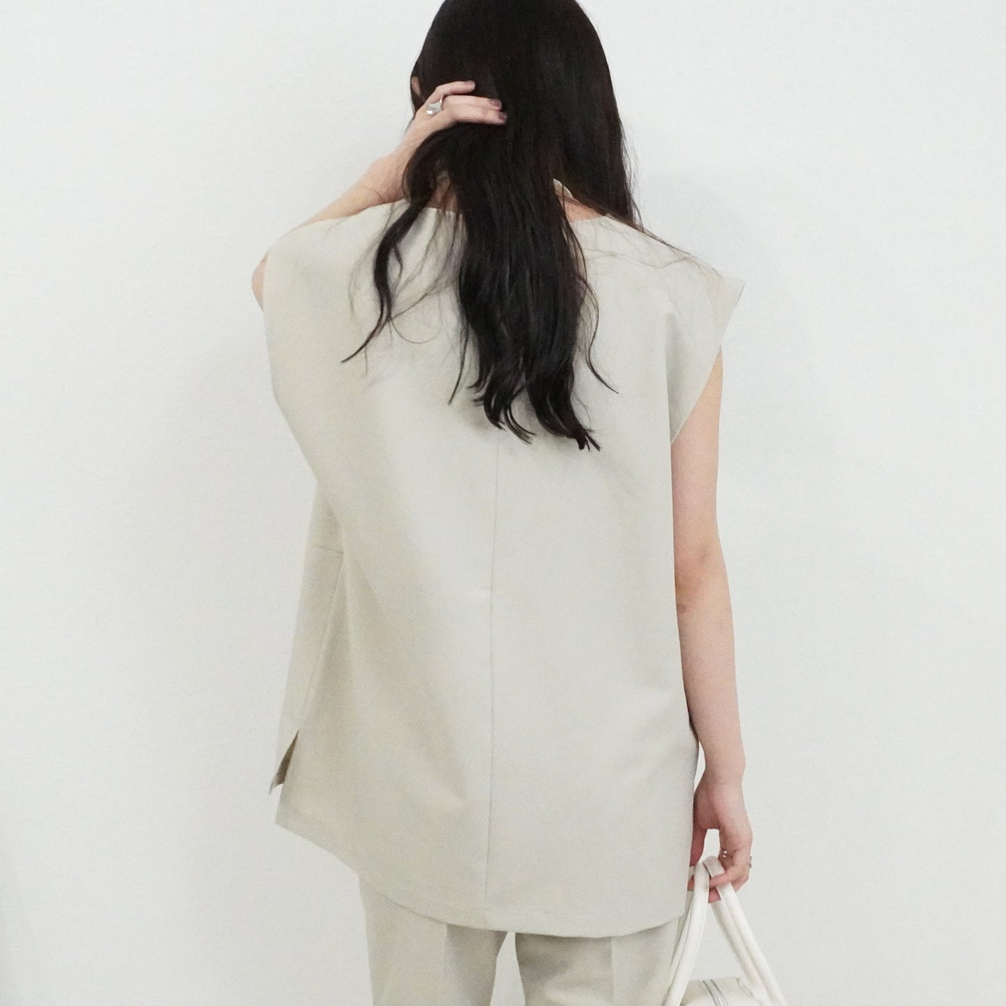 Vネックツイルベスト