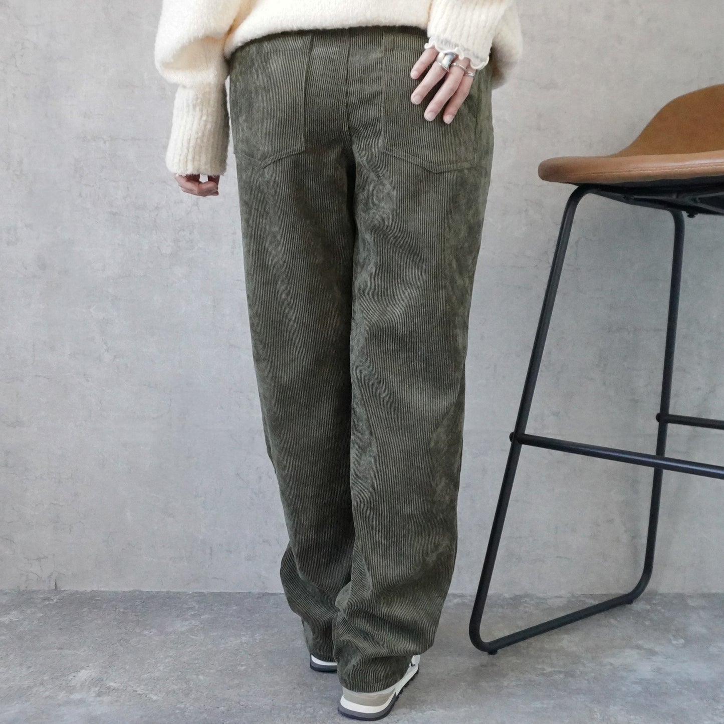 コーデュロイストレートパンツ