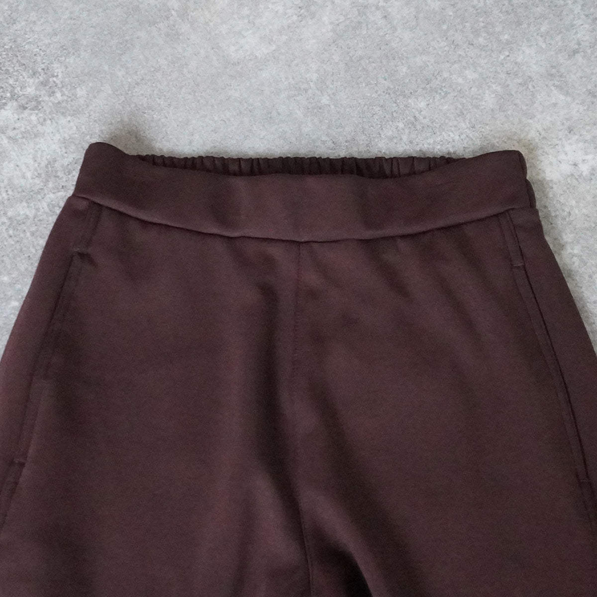 ポンチストレートワイドパンツ