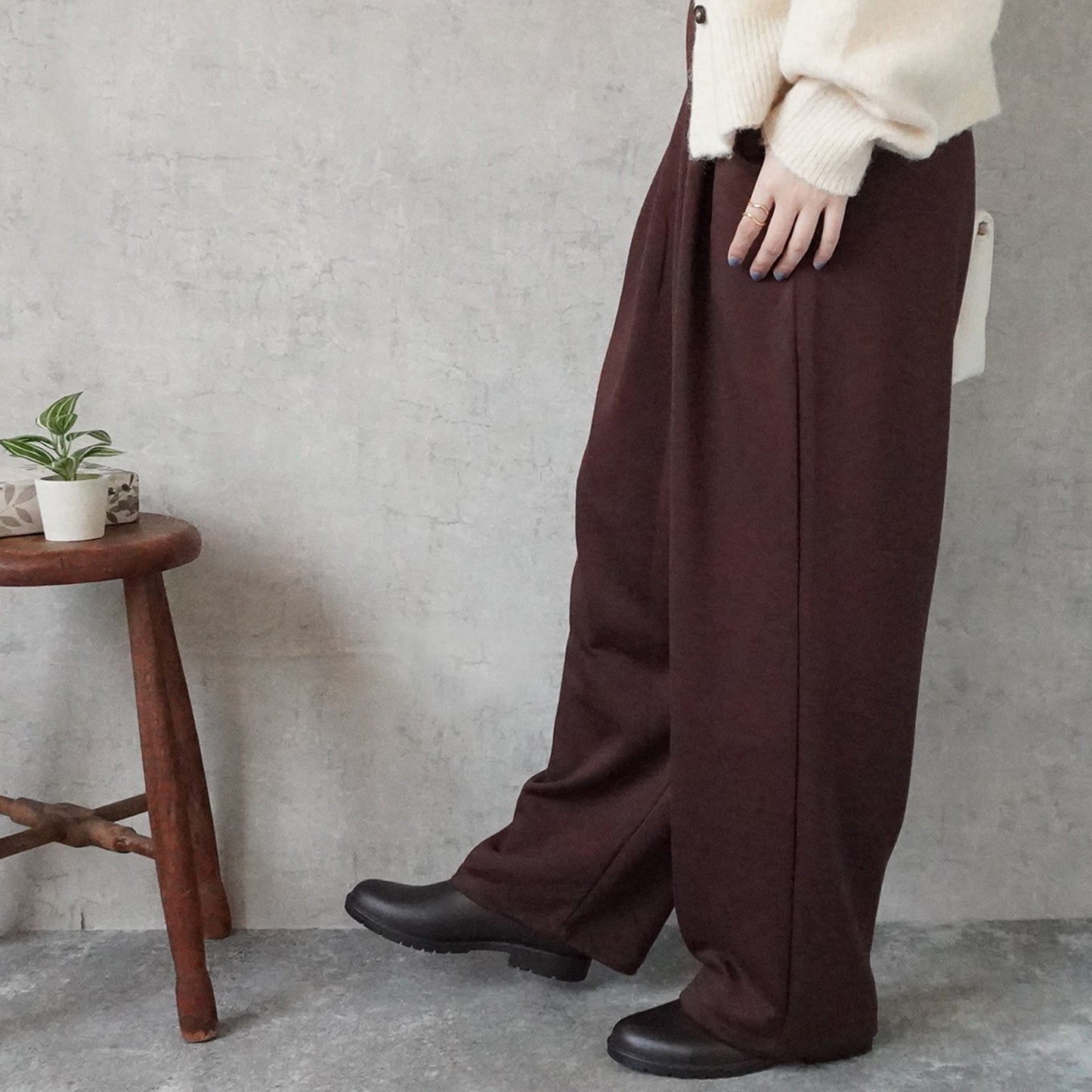 ポンチツータックカーブパンツ
