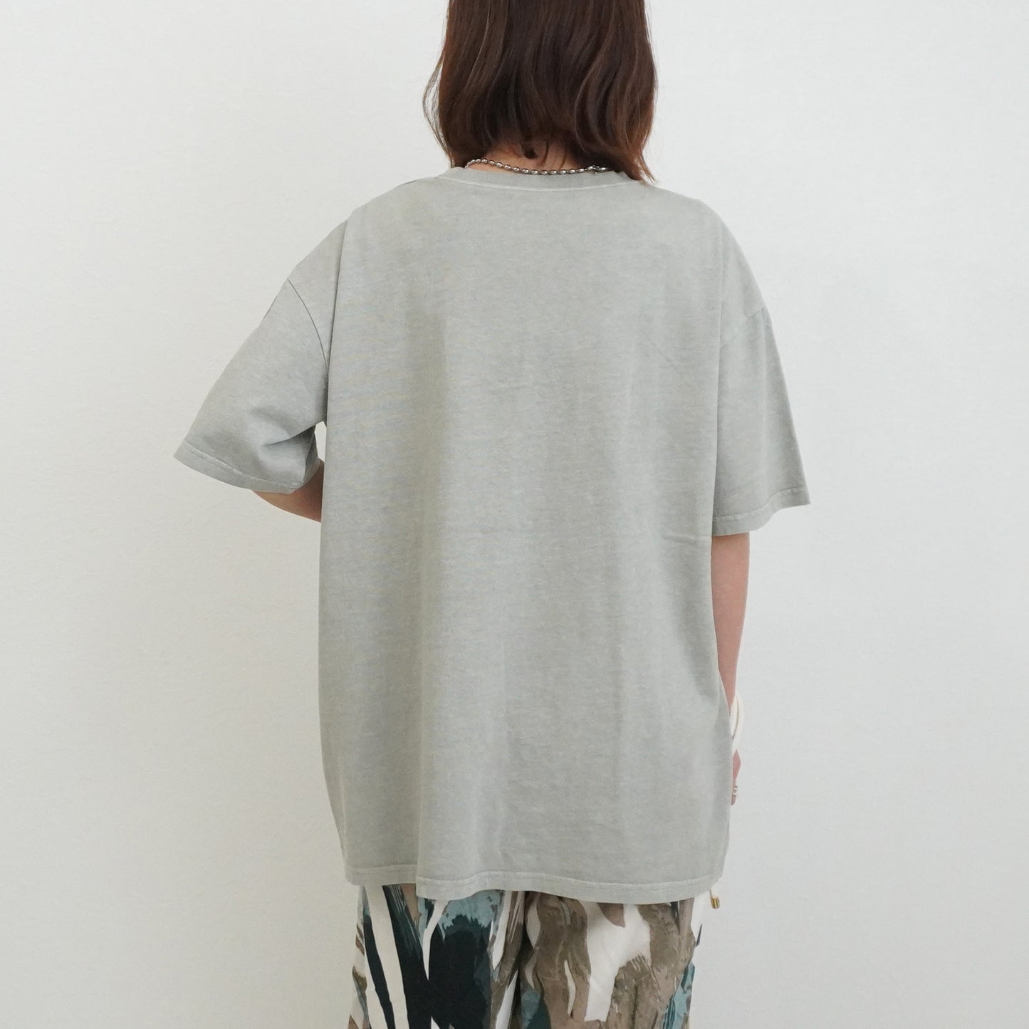 ピグメント刺繡天竺Tシャツ
