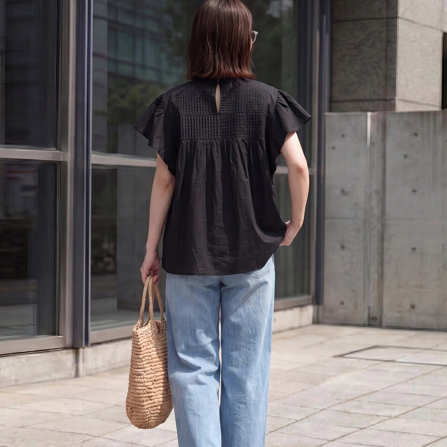 ピンタックフレア袖ブラウス