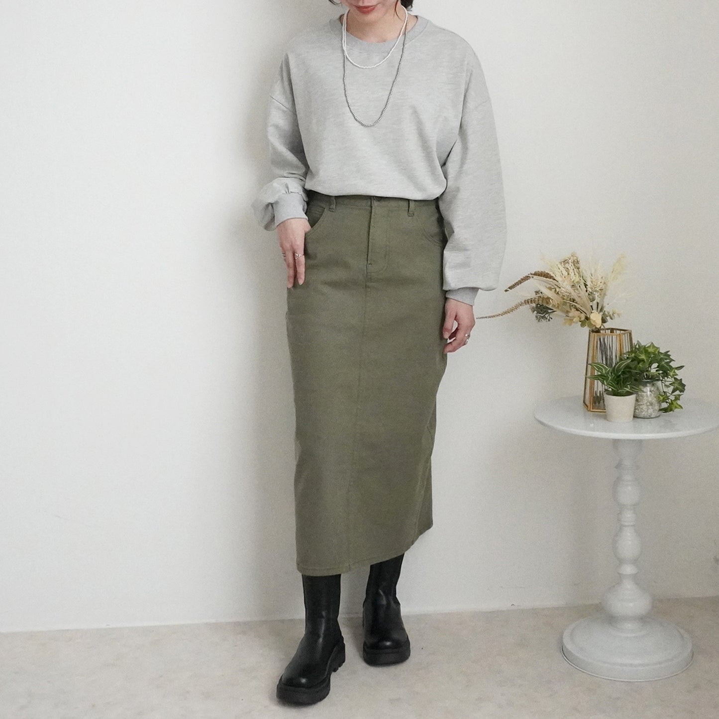 カラーセミタイトロングスカート