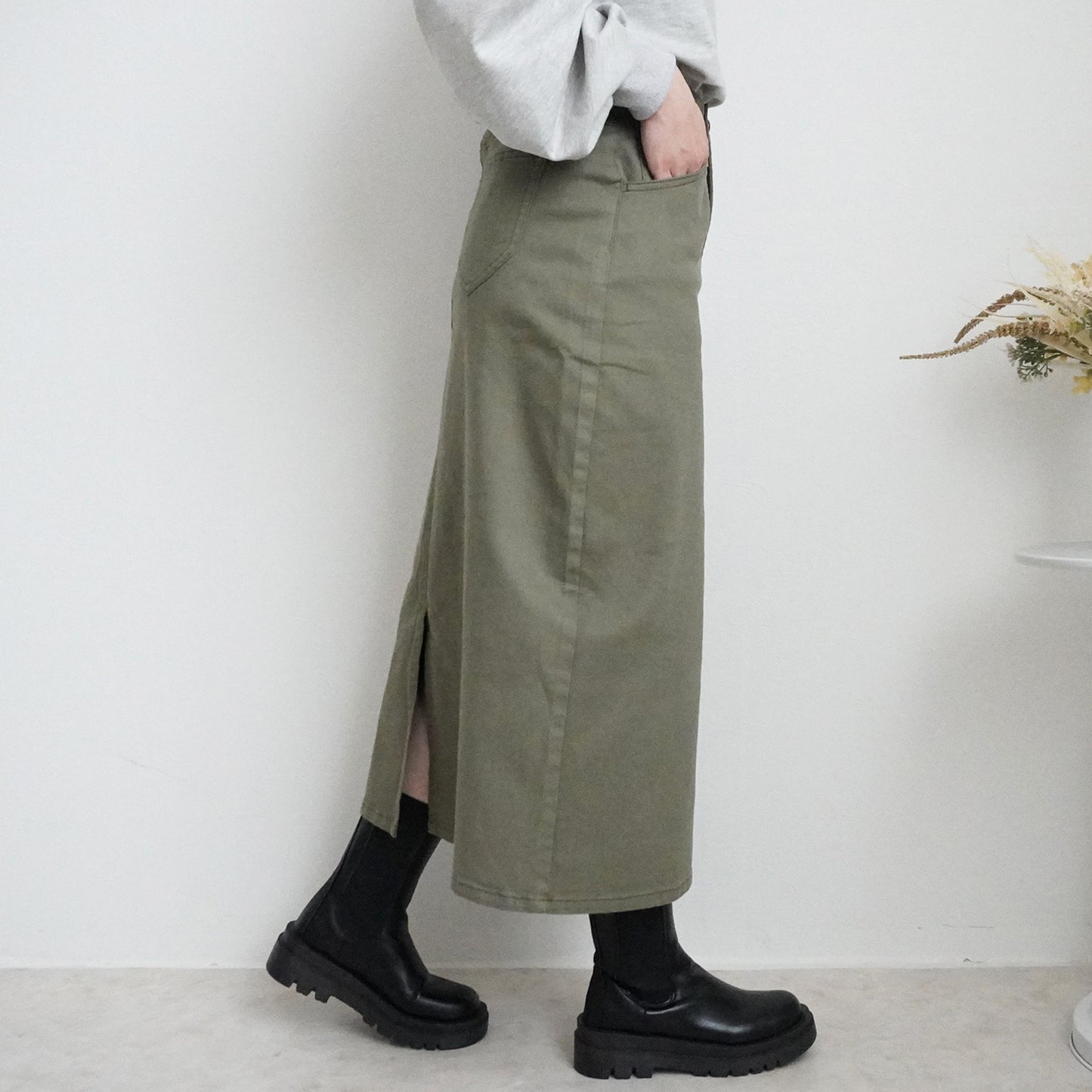 カラーセミタイトロングスカート