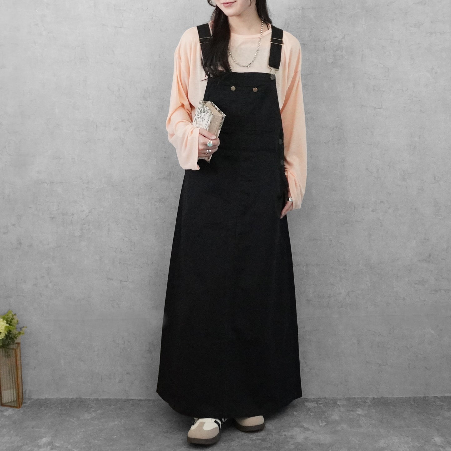 チノサロペットスカート