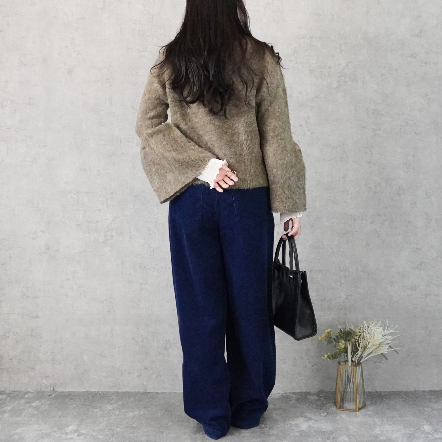 シャギーフレアスリーブニット