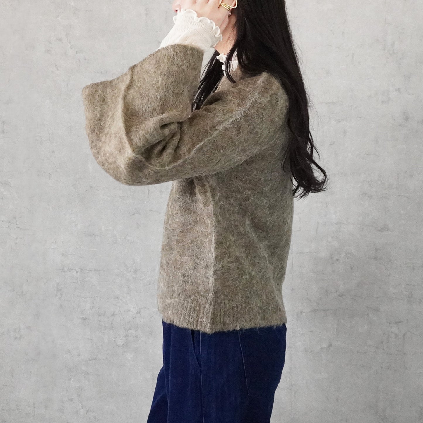 シャギーフレアスリーブニット