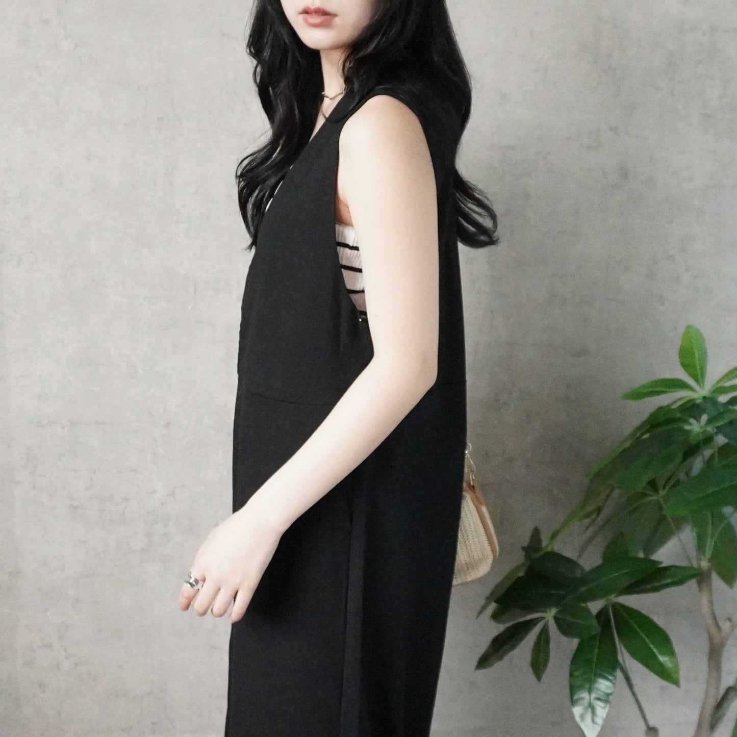 Vネック綿麻サロペット