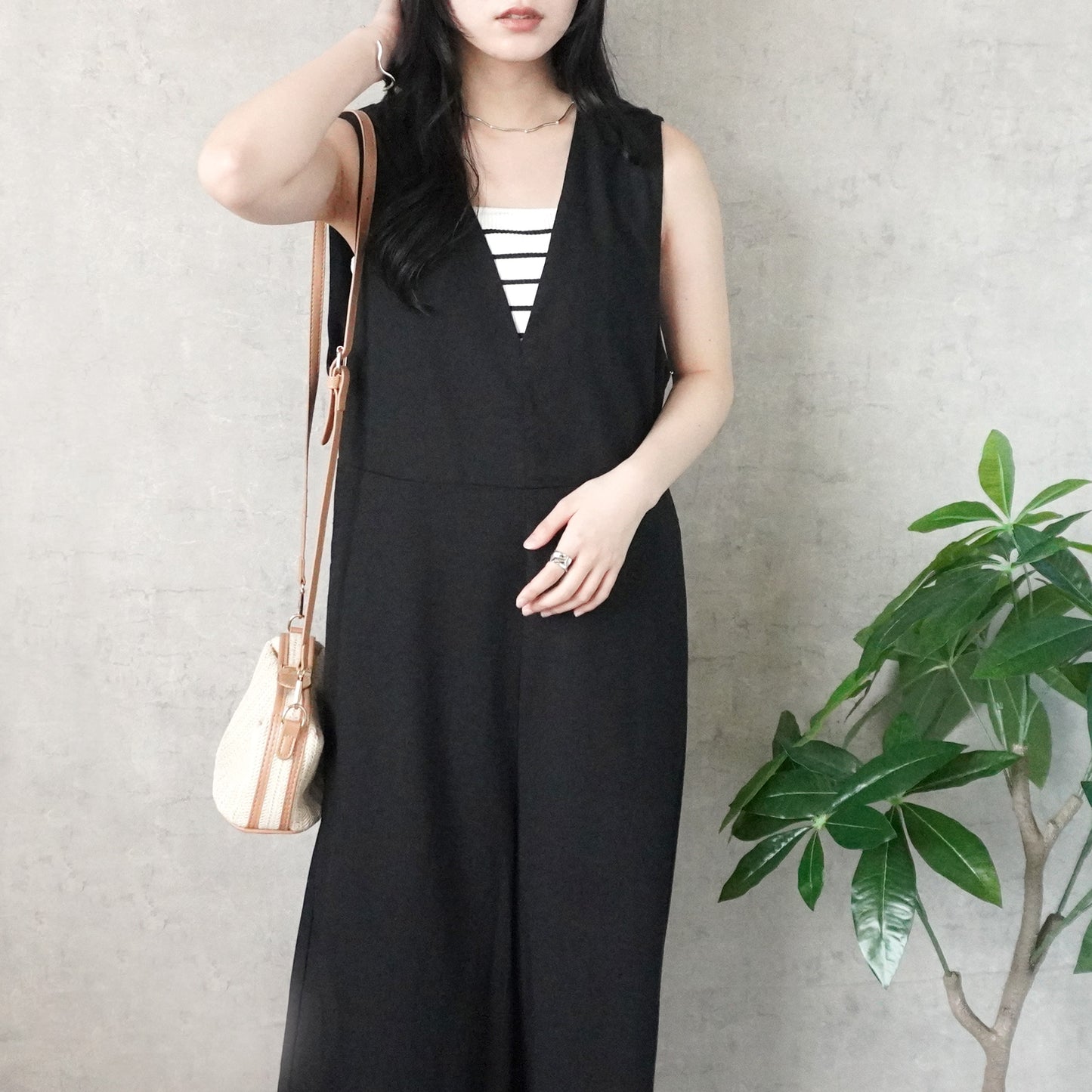 Vネック綿麻サロペット