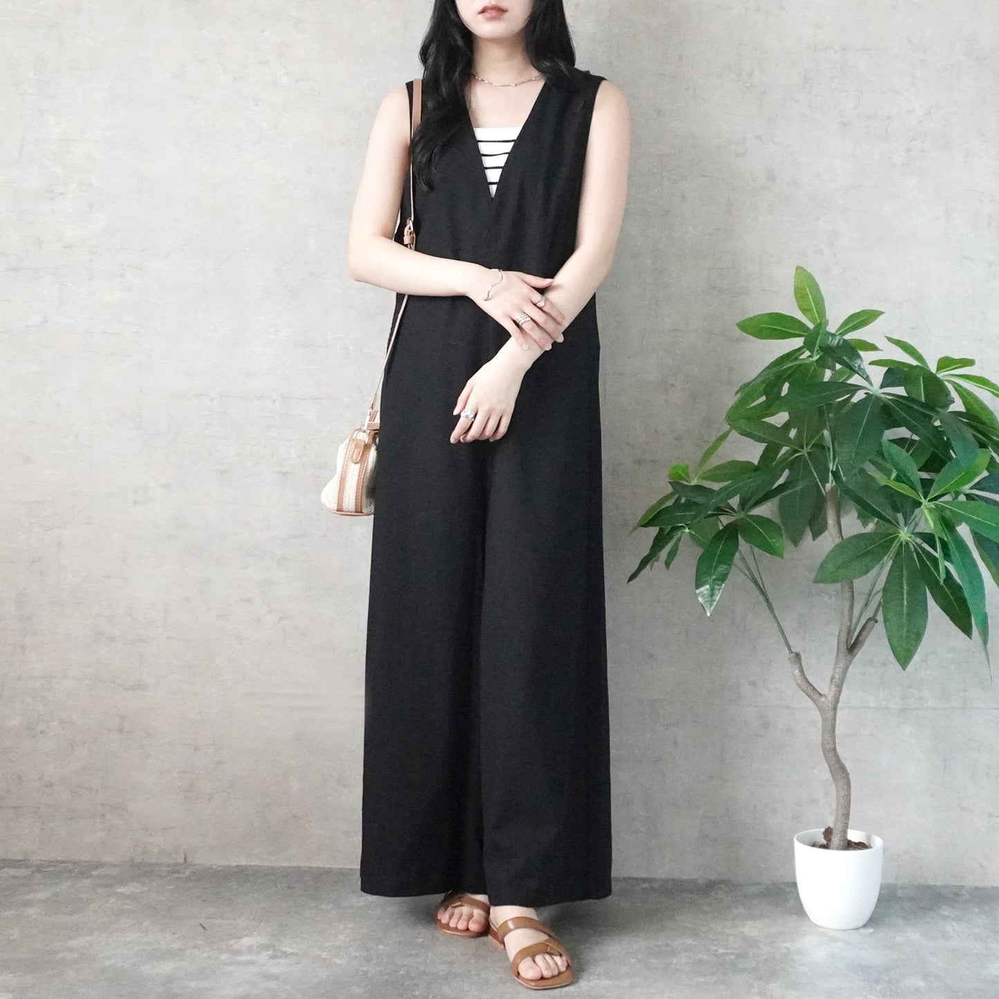 Vネック綿麻サロペット