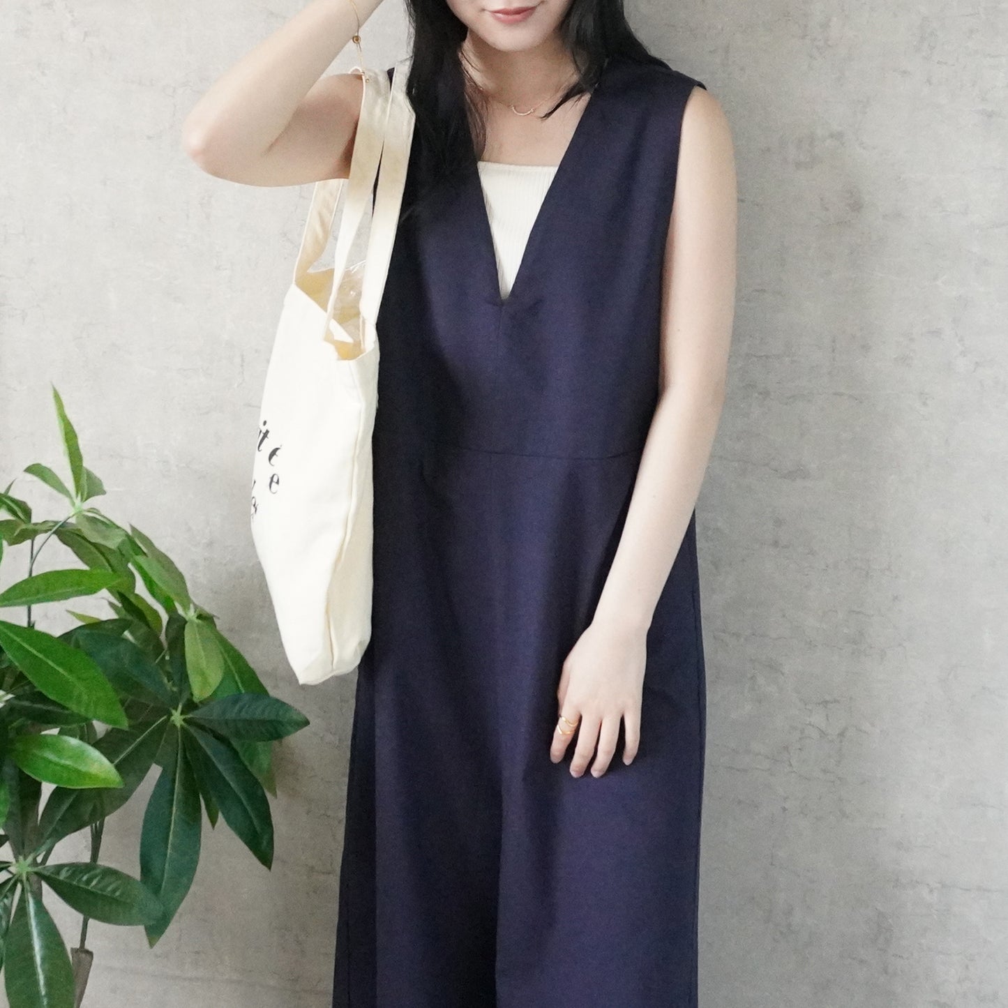 Vネック綿麻サロペット