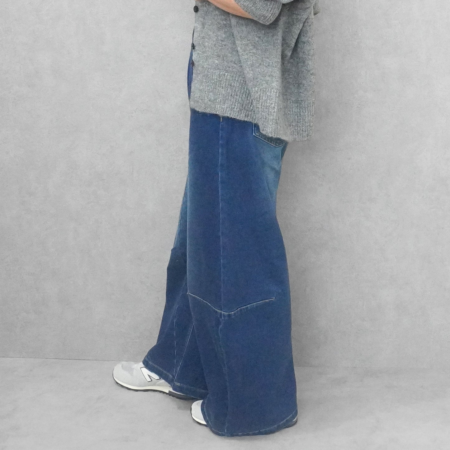 裏起毛デニムワイドカーブパンツ