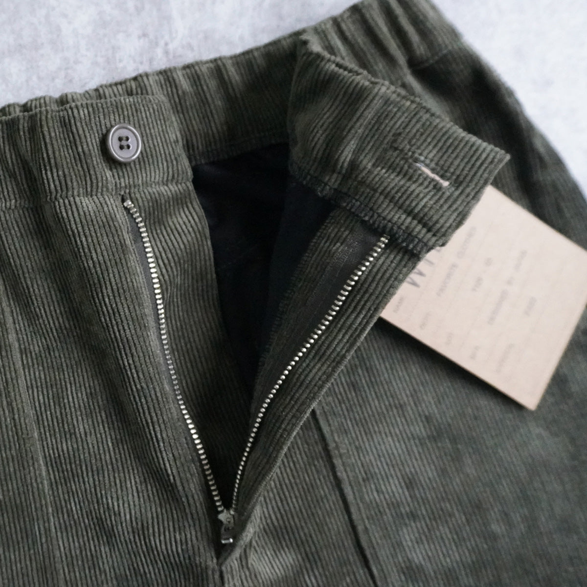 コーデュロイベイカーワイドパンツ