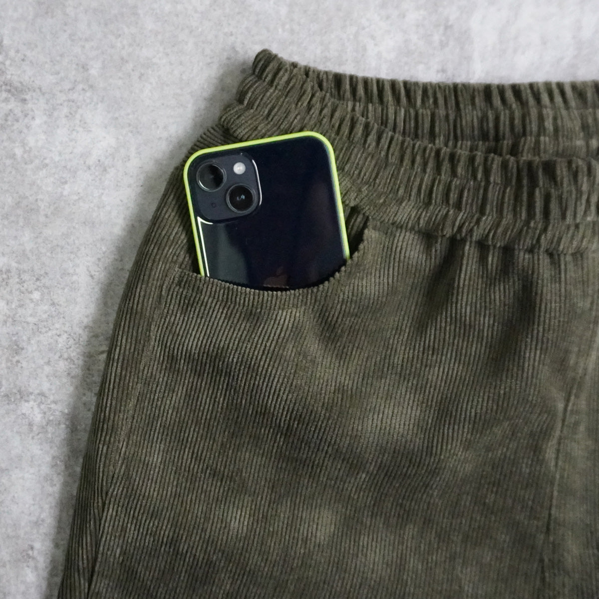 コーデュロイストレートパンツ