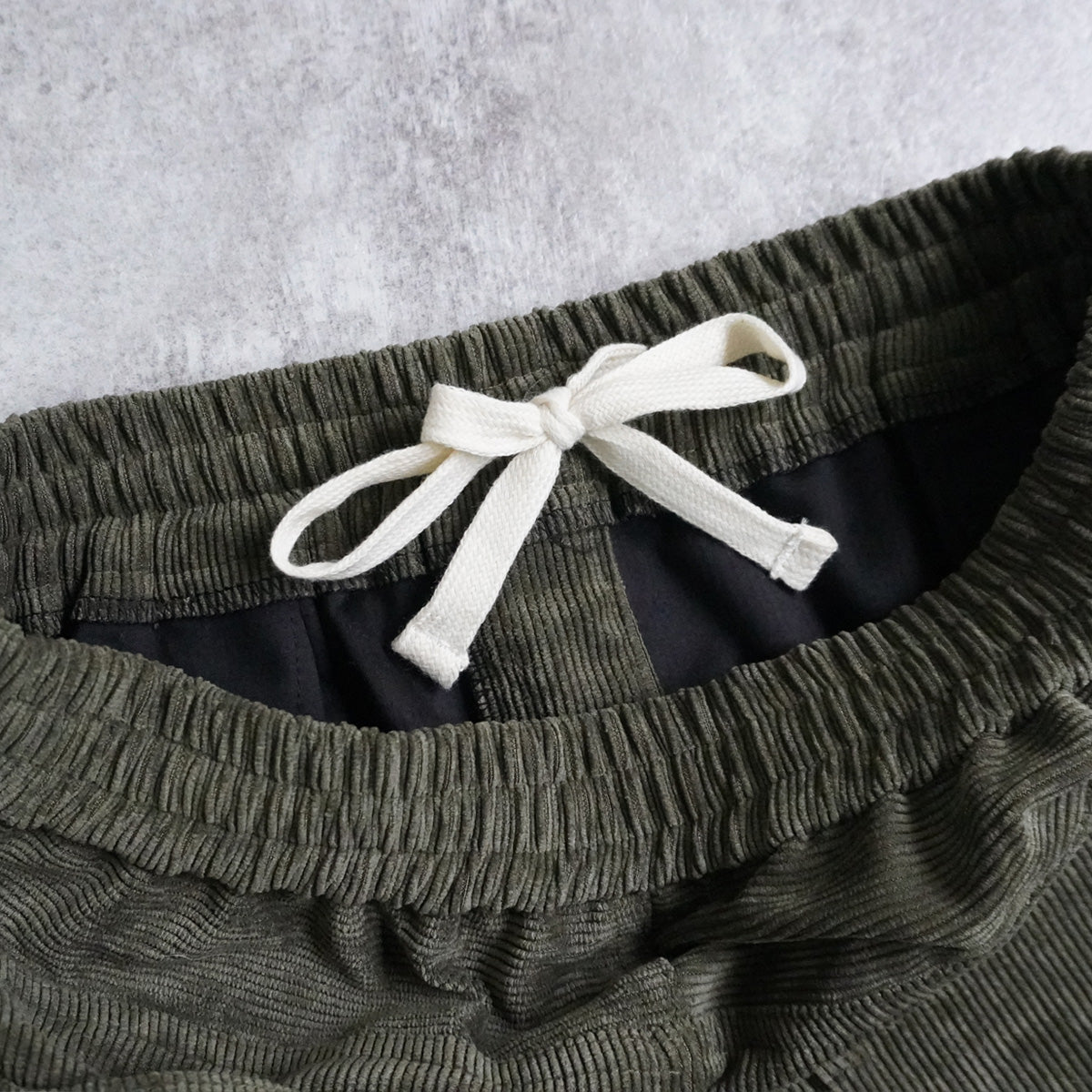 コーデュロイストレートパンツ